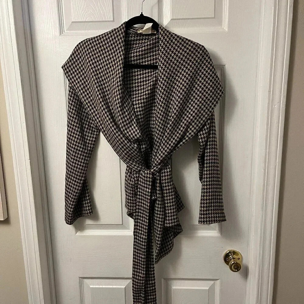 Women’s Top 10 U.S.A. Jacket Size Large